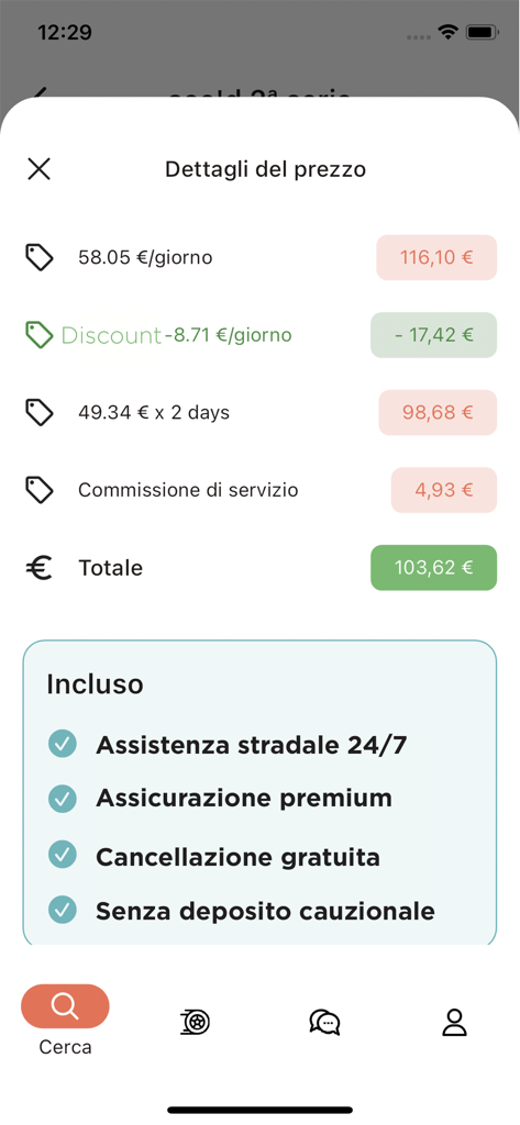 Auting - Un desglose detallado de precios para un alquiler de coche en la aplicación Auting que muestra el coste total y los beneficios incluidos, como el seguro y la asistencia en carretera