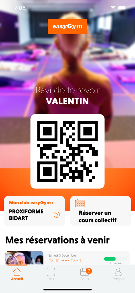 easyGym Fitness app home screen featuring a QR code for gym access and upcoming class reservations