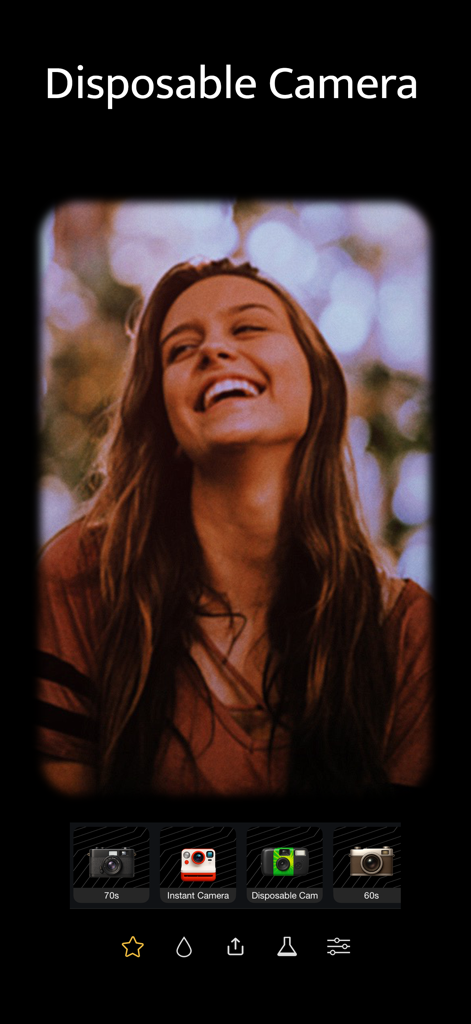 Vintage Camera: Analog Film - Interface of the Vintage Camera app showing a portrait with a disposable camera film effect
