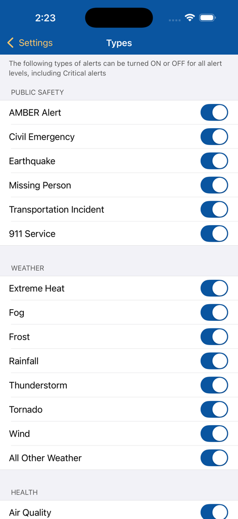 Alertable - Alertableアプリの設定画面。公共の安全と気象アラートのカスタマイズ可能な通知トグルが表示されています。