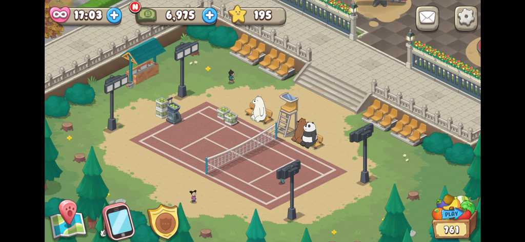We Bare Bears Match3 Repairs - Grizzly, Panda y Pardo en una cancha de tenis renovada en el juego We Bare Bears Match3 Repairs
