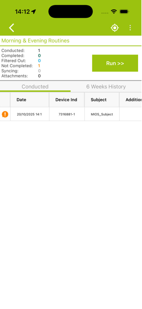 SurveyToGo New - Panel de la aplicación SurveyToGo que muestra estadísticas de realización de encuestas e historial de actividad para un proyecto de investigación de campo.