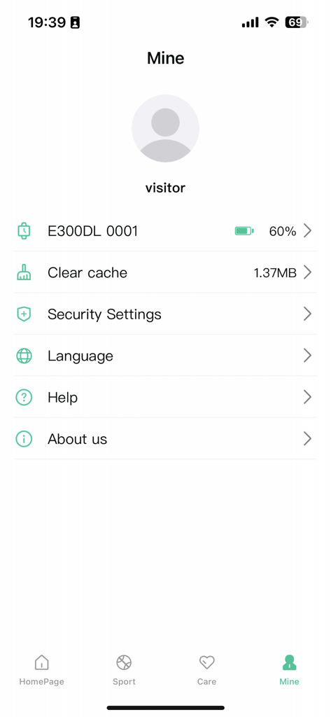 User profile and device settings screen in the SmartHealth app showing connected tracker battery life.