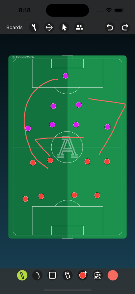 Tactical Pitch - Digital soccer tactical board showing player formations and movement lines on a pitch