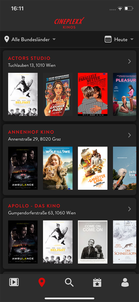 Écran de l'application mobile Cineplexx AT affichant les emplacements des cinémas et les affiches de films actuels