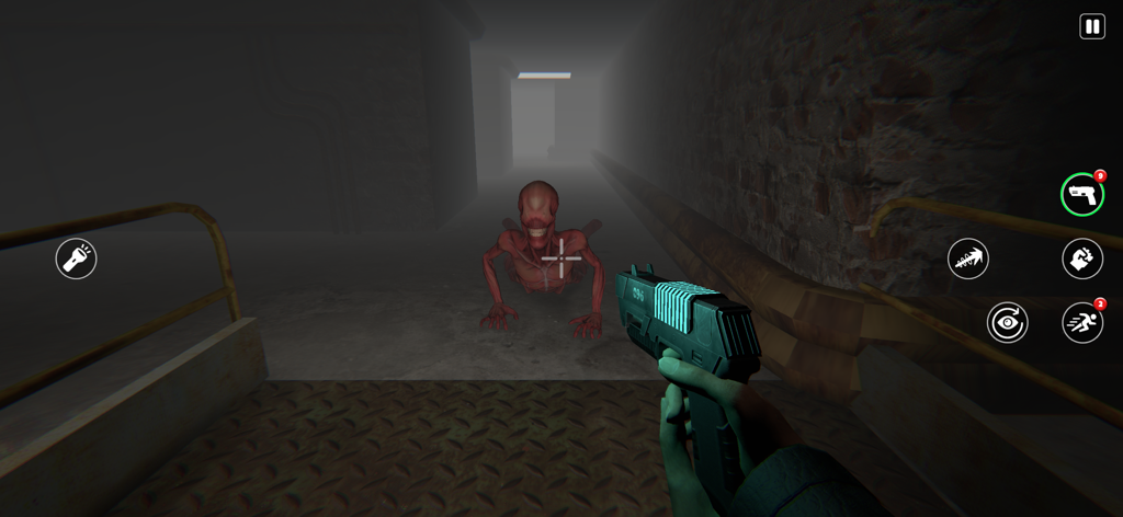 Visão em primeira pessoa de um jogador mirando uma arma de plasma em um monstro rastejando em um corredor escuro e nebuloso.