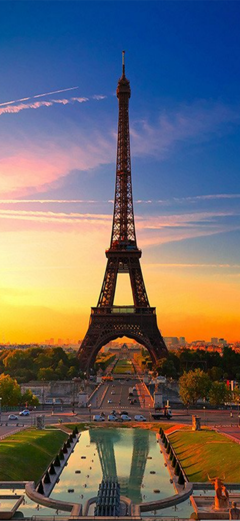 CLIPish Pro - Animations Emoji - Eiffel Tower in Paris at sunset with orange sky and reflecting pool