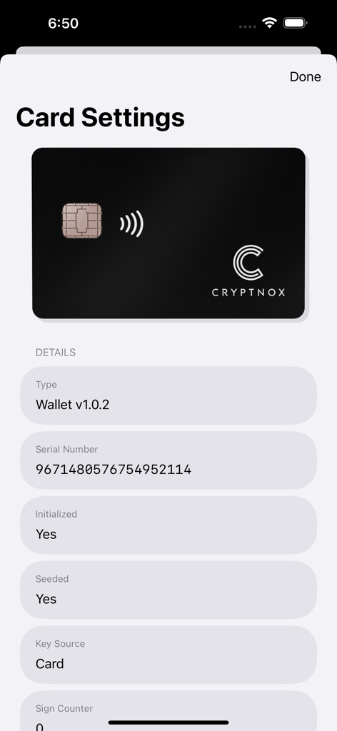 Cryptnox: Your Web3 Wallet - Interfaz de la aplicación Cryptnox que muestra la configuración de la tarjeta de billetera de hardware y los detalles del dispositivo.