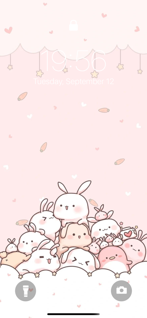Kawaii Friends Wallpapers - Pantalla de bloqueo de iPhone mostrando un lindo fondo de pantalla pastel rosa con varios personajes de animales de dibujos animados