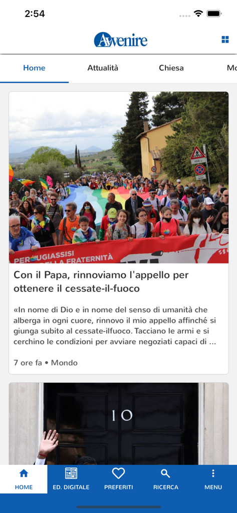 Avvenire - Pantalla de inicio de la aplicación de noticias Avvenire que muestra artículos italianos y una barra de navegación inferior.