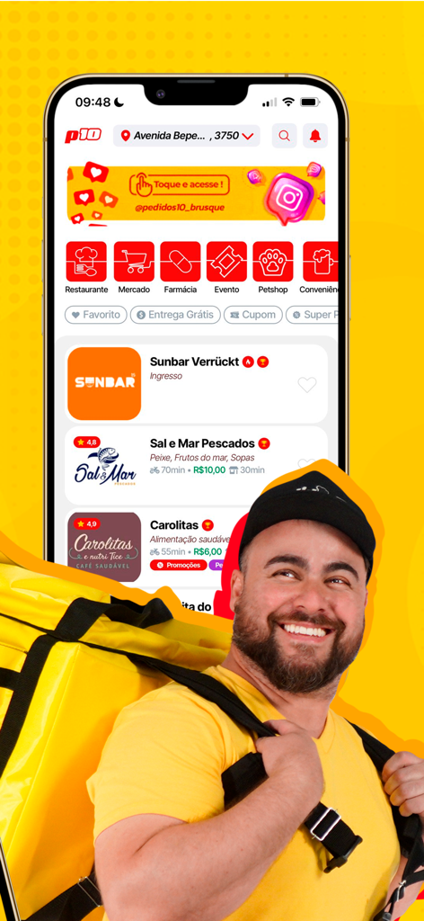 Schermo dello smartphone che mostra l'interfaccia dell'app Pedidos10 per la consegna multiservizio insieme a un corriere sorridente