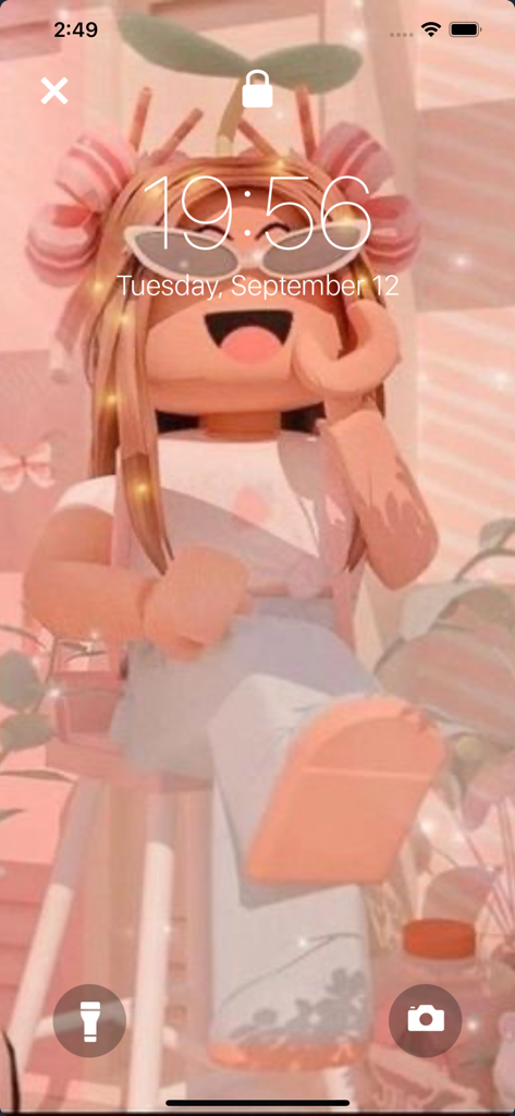 Roblox Live Wallpapers & Skins - Aesthetic Roblox girl character on a pink mobile lock screen