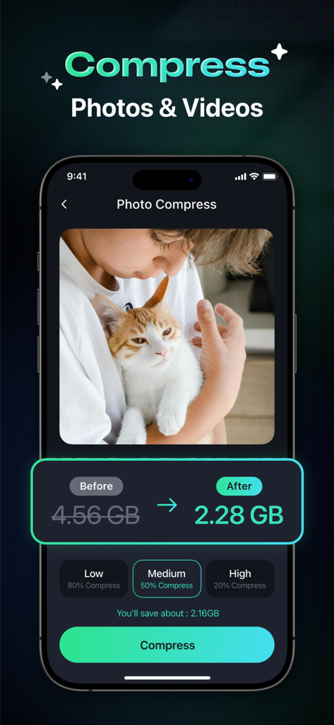 Space Cleaner – Phone Cleanup - Interfaz de la aplicación Space Cleaner que muestra la función de compresión de fotos y videos reduciendo el almacenamiento de 4,56 GB a 2,28 GB
