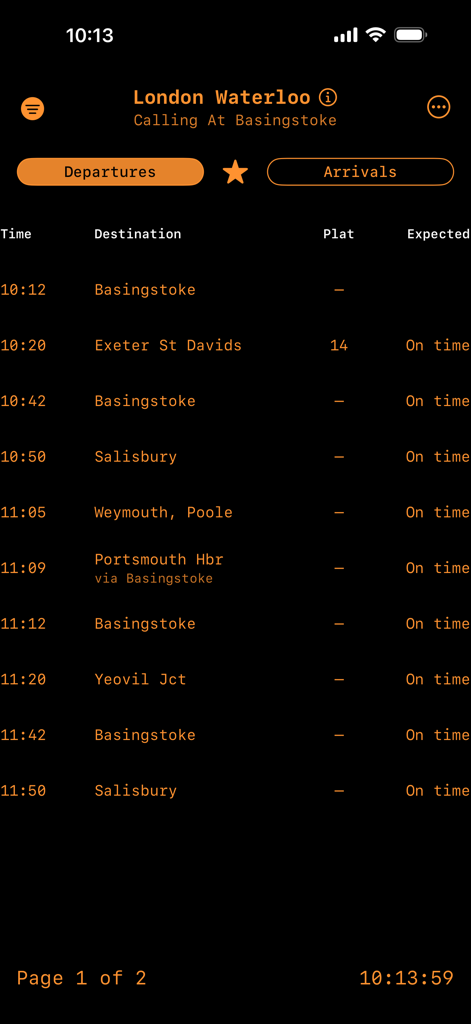 UK Train Info App zeigt eine Live-Abfahrtstafel für den Bahnhof London Waterloo mit einer retro-orangenen Anzeige.