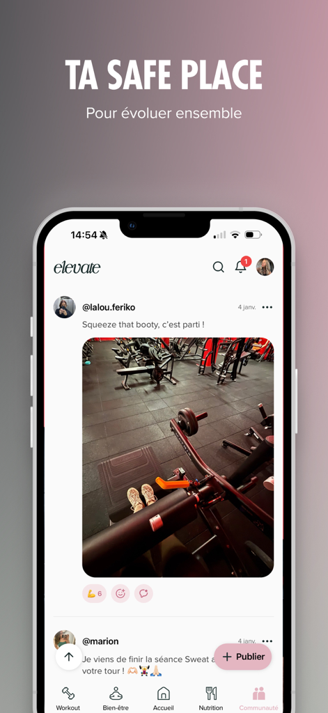 Elevate - Capture d'écran du flux communautaire de l'application Elevate où les femmes partagent leurs progrès en matière de fitness et se soutiennent mutuellement dans un espace sûr.