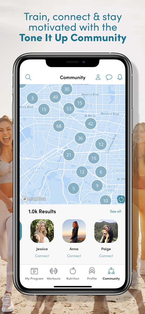La interfaz comunitaria de la aplicación Tone It Up que muestra un mapa de miembros locales y miniaturas de perfiles para conectarse.