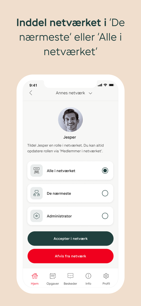 Interface of the Sammenholdet app showing role assignment for a new network member with options for closest contacts or general network access