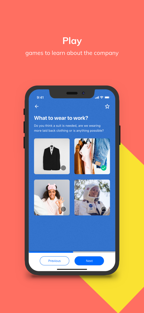 Appical, the onboarding app - Un écran mobile de l'application Appical montrant un jeu interactif sur le code vestimentaire de l'entreprise avec des options d'images