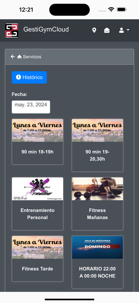 Interfaz de la aplicación móvil GestiGym Cloud que muestra una lista de servicios de gimnasio y horarios de reserva de clases.