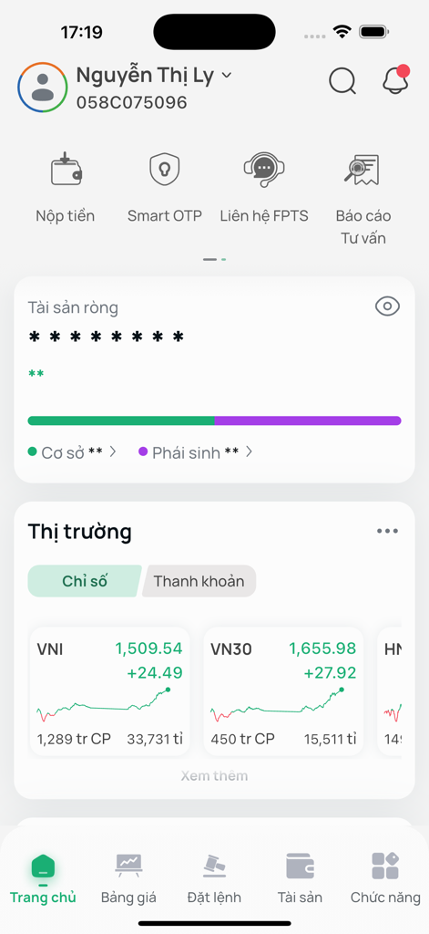 FPTS EzTrade - FPTS EzTrade mobile app home screen showing Vietnamese stock market indices and trading tools