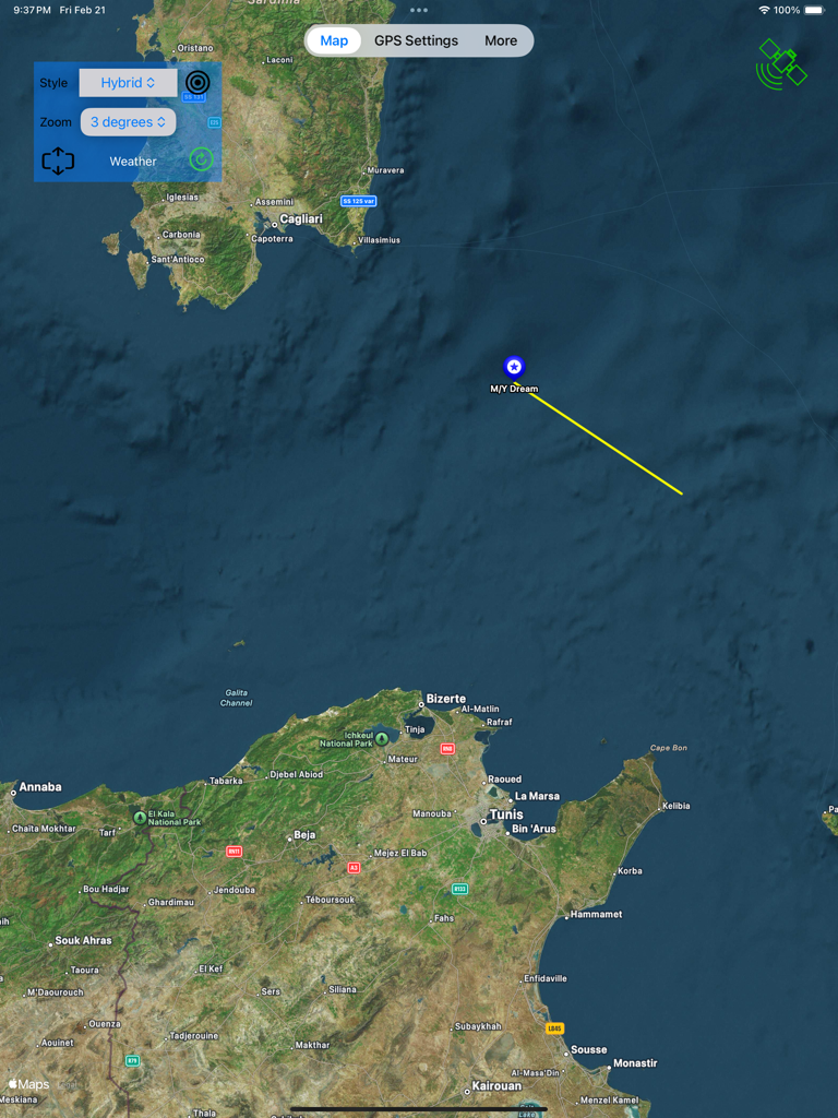Ship Location - Application Localisation du Navire affichant la position en direct d'un yacht sur une carte satellite hybride entre la Sardaigne et la Tunisie