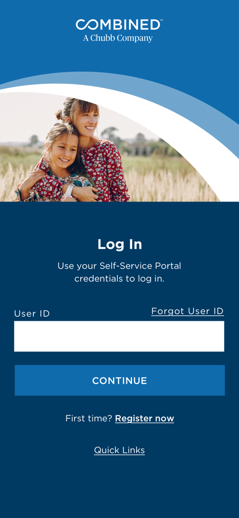 Tela de login do aplicativo MyCombined da Chubb mostrando um campo de ID de usuário e uma foto de família