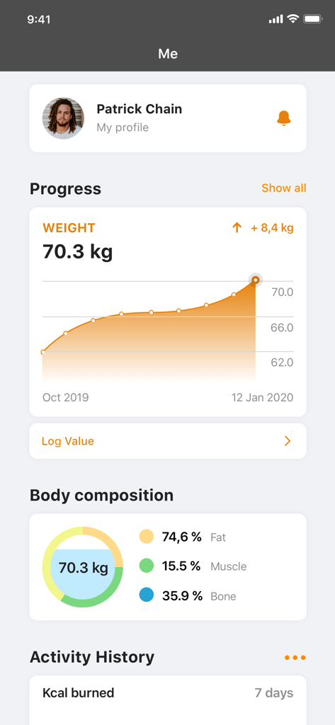 Panel de la aplicación Hashtag Fitness mostrando el gráfico de progreso de peso del usuario y datos de composición corporal