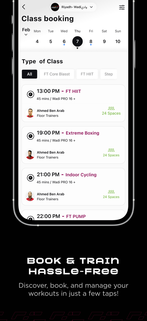Fitness Time | وقت اللياقة - Pantalla de la aplicación móvil Fitness Time para reservar clases de gimnasio que muestran sesiones de HIIT y boxeo.