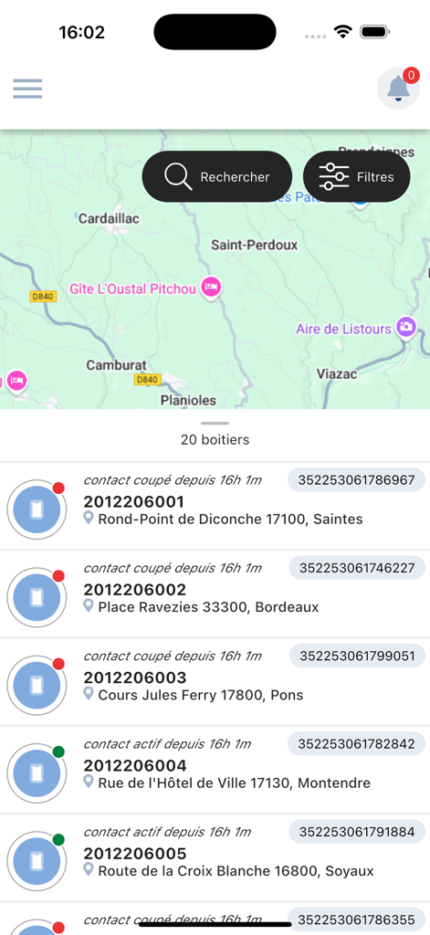 Interface de l'application de suivi de flotte Exdat montrant les emplacements et le statut des véhicules
