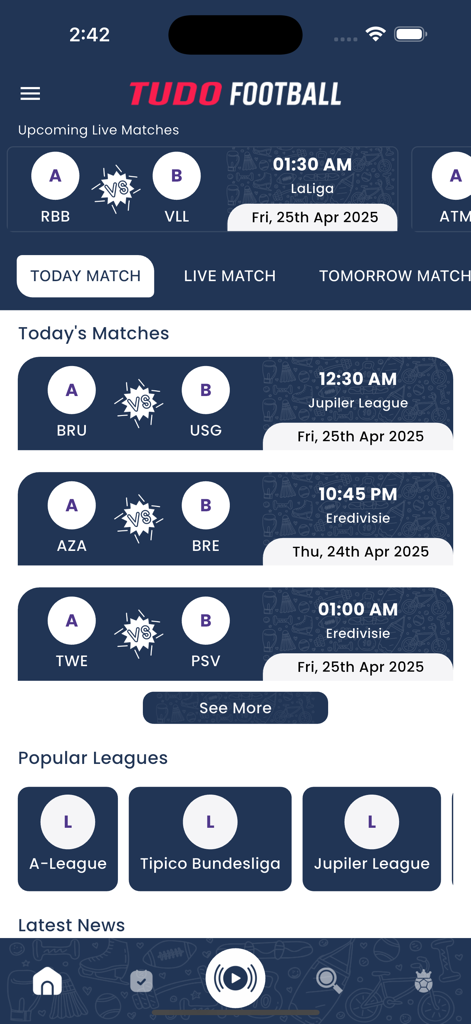 Tudo Football mobile app home screen showing live match scores, upcoming fixtures, and popular soccer leagues.