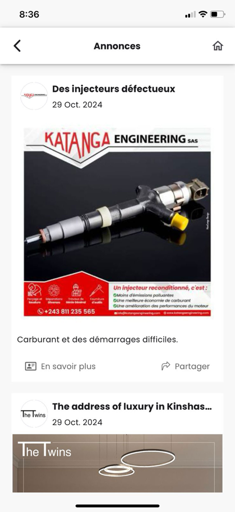 Interface de l'application MonCongo affichant des publicités d'entreprises locales et des annonces de services de luxe en RDC