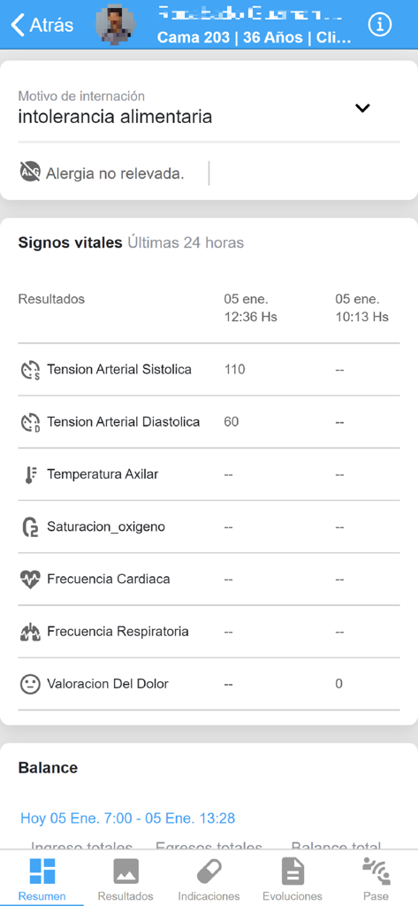 Panel móvil de la aplicación Hospital Italiano Intranet que muestra los signos vitales del paciente y los detalles clínicos