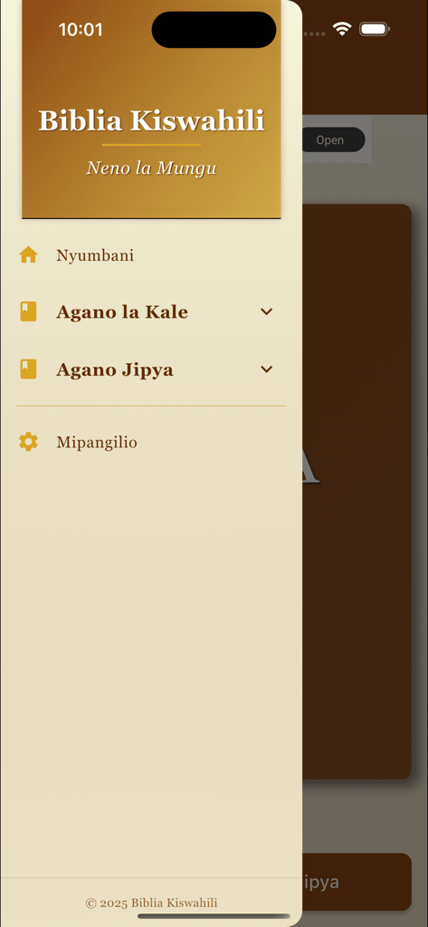 Biblia Takatifu,Swahili Bible - Menu di navigazione dell'app della Bibbia Swahili che mostra collegamenti all'Antico e al Nuovo Testamento.