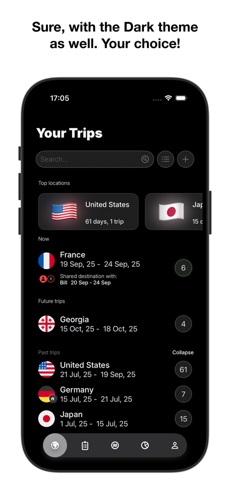 Interfaccia dell'app mobile TraviGo in modalità scura che mostra un elenco di viaggi internazionali correnti, futuri e passati con bandiere dei paesi e intervalli di date.