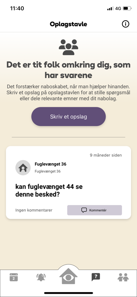 Nabohjælp - 近所の投稿がある近所コミュニティ掲示板を示すNabohjaelpモバイルアプリのインターフェースと投稿作成ボタン。