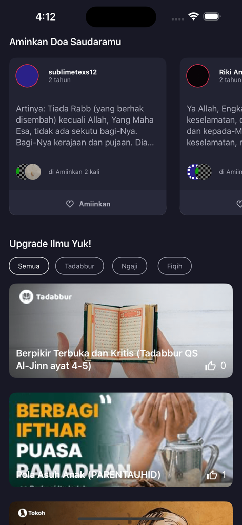 Quran Best Indonesia - Mobile interface of Quran Best Indonesia showing community prayer requests and religious study sections.