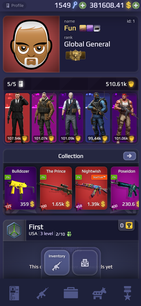 Pantalla de perfil de jugador de Case Royale mostrando skins de armas de alto valor y estado de rango