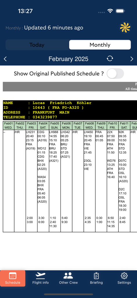 Interface de l'application mobile Avio Crew montrant le planning de vol mensuel d'un pilote dans une disposition en grille