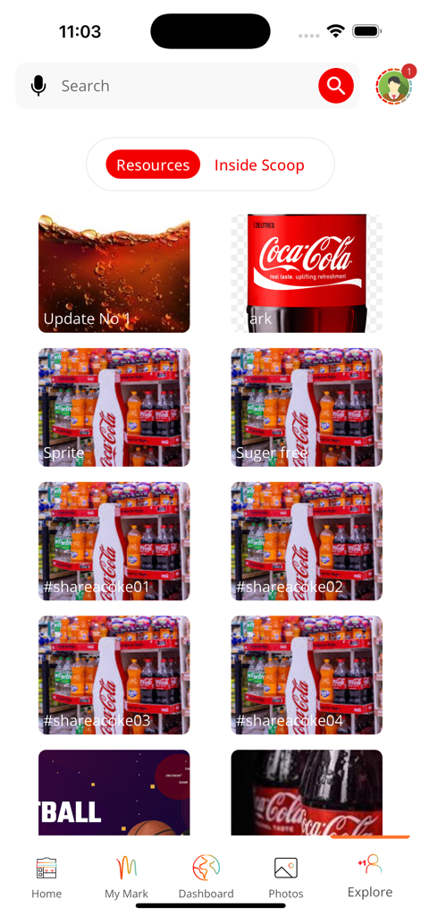 KO MARK - KO MARKアプリの「リソース」画面。フィールドマーケティング写真の更新と小売ディスプレイのギャラリーが表示されています。