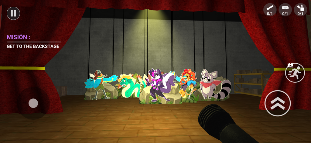 Monster Park Horror Games - Visão em primeira pessoa de um palco de teatro escuro com recortes de personagens mascotes e uma missão para chegar aos bastidores em um jogo de terror