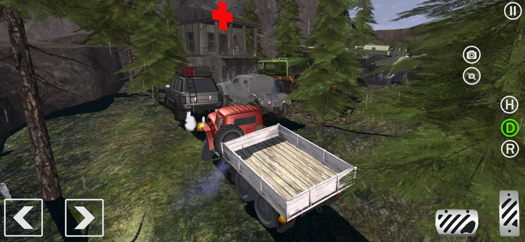 Offroad Car Simulator Games 3D - Un camión todoterreno rojo con un remolque de plataforma aparcado cerca de otros vehículos robustos en un bosque de montaña