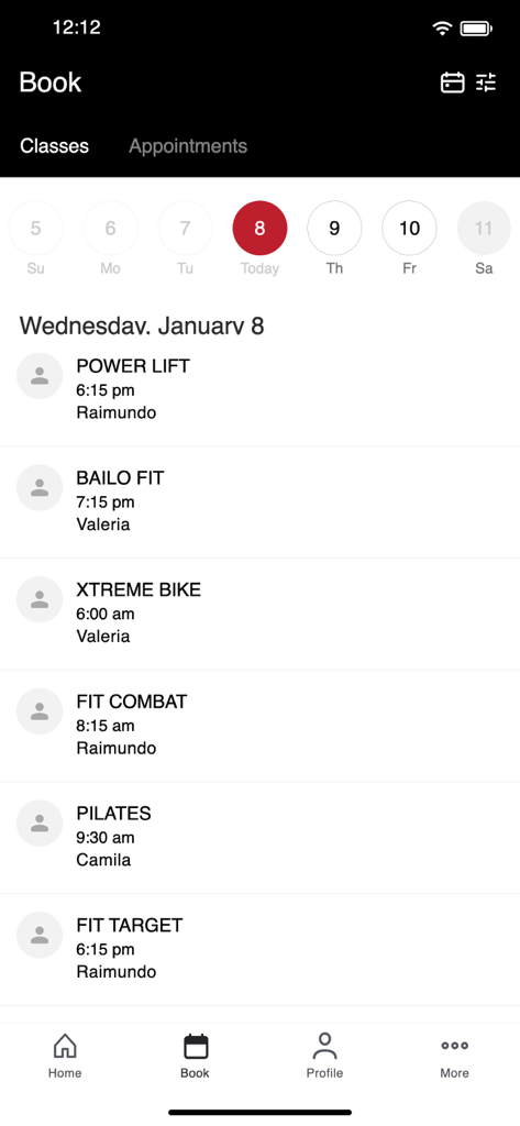 BodyTech Fitness & Spa - Interface of the BodyTech Fitness & Spa app showing a list of fitness classes like Power Lift and Pilates available for booking