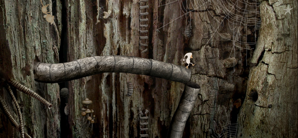 Samorost 2 - Piccolo personaggio gnomo bianco che cammina su un tubo organico all'interno di un tronco d'albero cavo