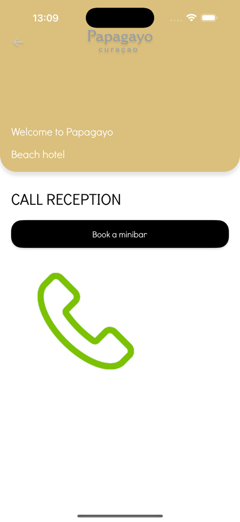 Schermata dell'app Papagayo con opzioni per chiamare la reception e prenotare il minibar