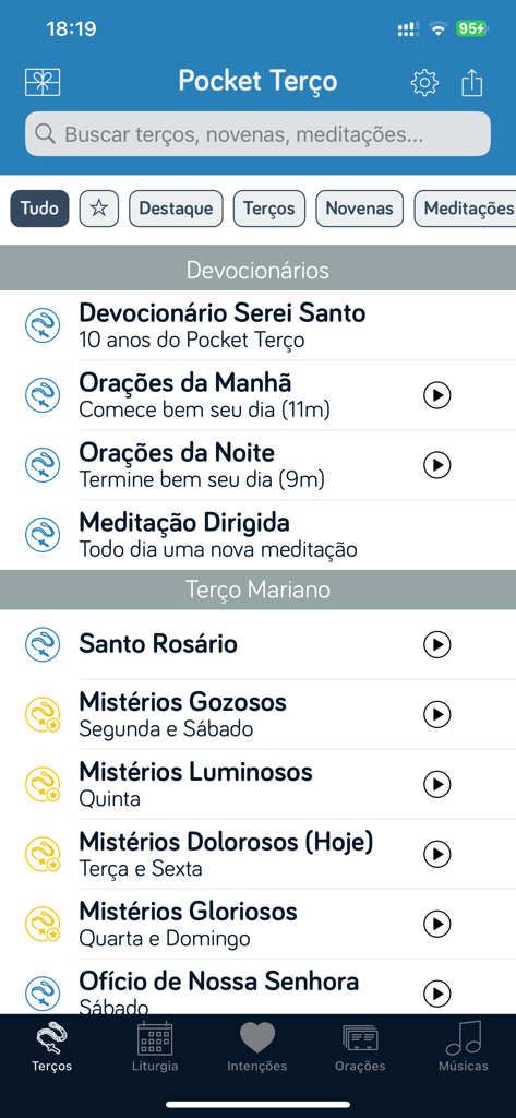 Pocket Terço - Terço de bolso - Main screen of the Pocket Terço app displaying a list of Catholic prayers and rosary mysteries in Portuguese.