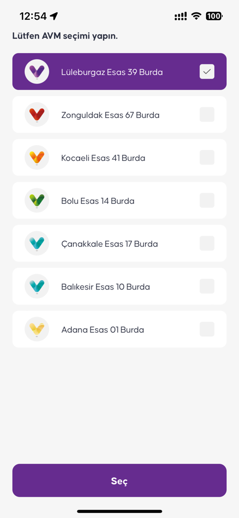 Mobile screen from the shopla app showing a list of shopping malls to choose from for rewards and loyalty points.