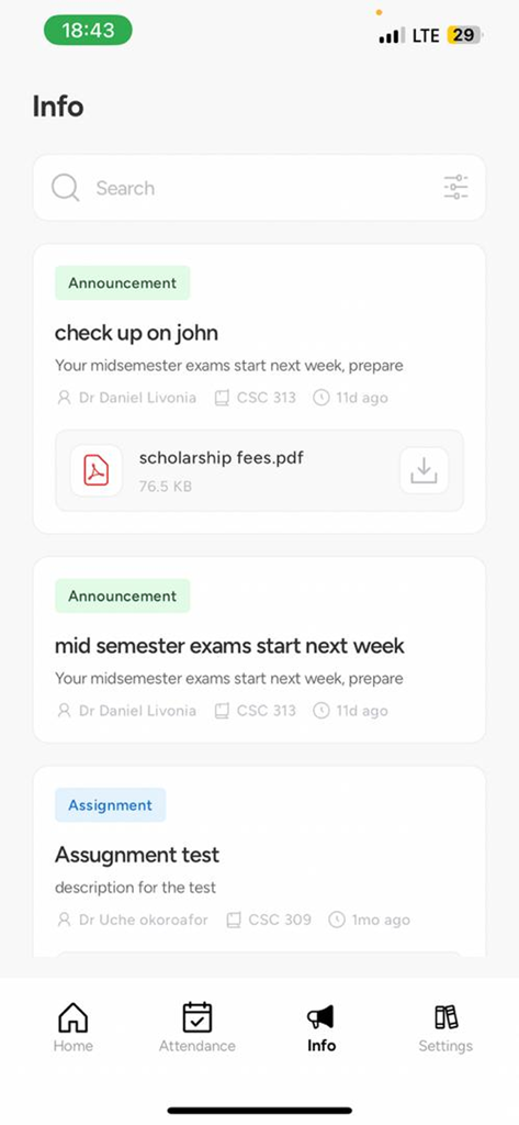 Fred for students - Pantalla de información de la aplicación Fred para estudiantes que muestra anuncios universitarios y asignaciones.