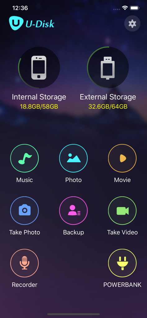 U-Disk - U-Disk app main screen showing internal and external storage status with categories for music photos and movies