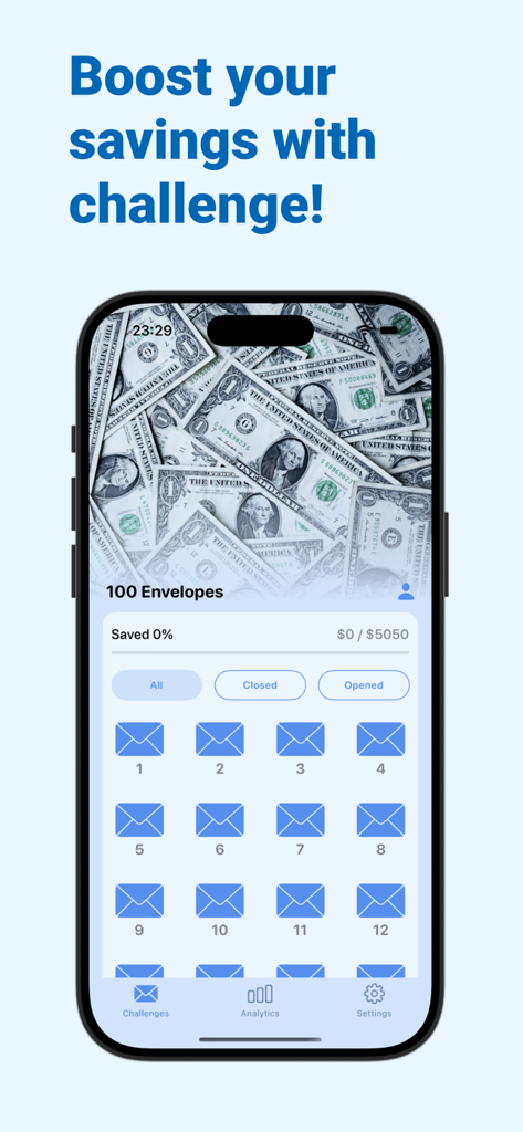 Savings Tracker - Envelopes - Interfaz de la aplicación móvil mostrando una cuadrícula de sobres para el desafío de ahorro de 100 sobres