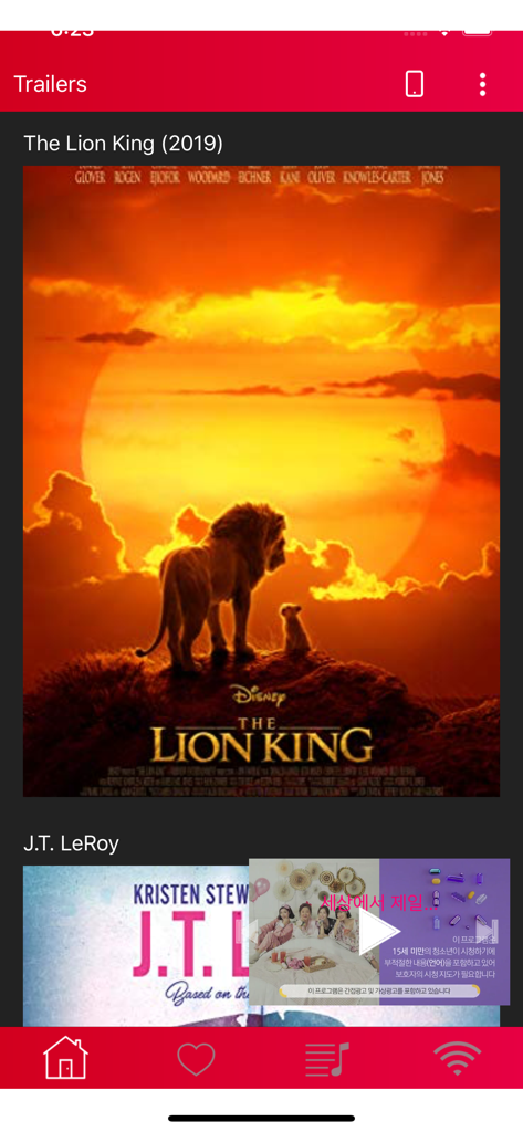 Pantalla de la aplicación móvil Yxplayer que muestra una lista de tráileres de películas, incluido El Rey León 2019.